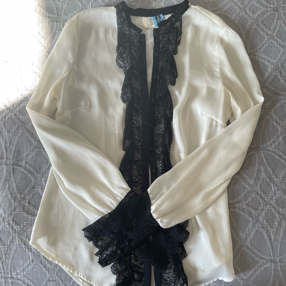 White button down shirt with Black lace detail